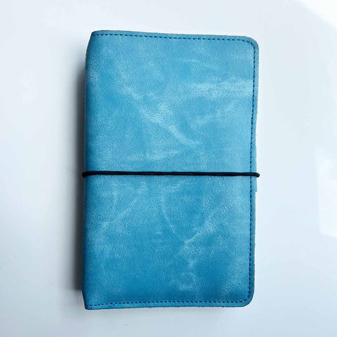 The Azura Everyday Organized Leather Traveler's Notebook