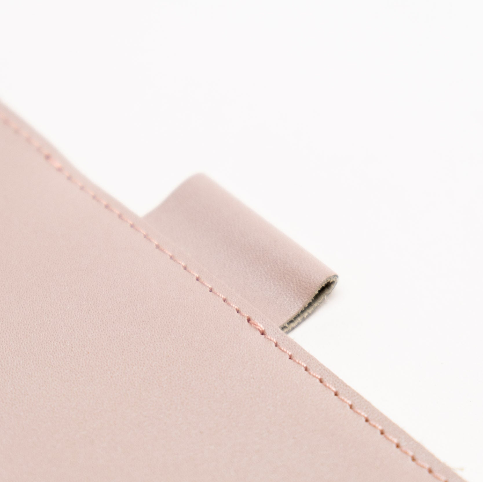 Out &amp; About Leather Travelers Notebook - Seasonal Edit