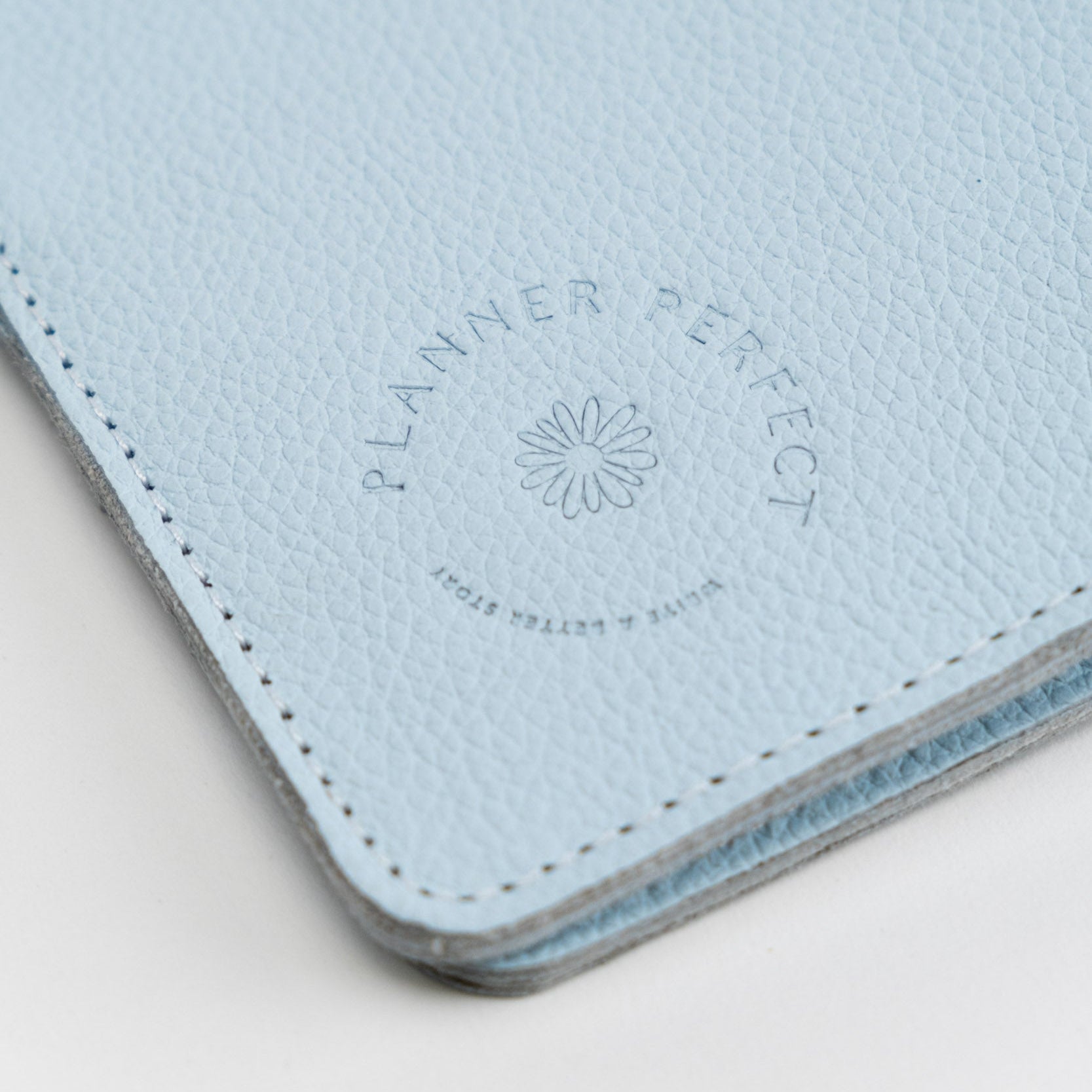 Everyday Organized Leather Travelers Notebook - Seasonal Edit