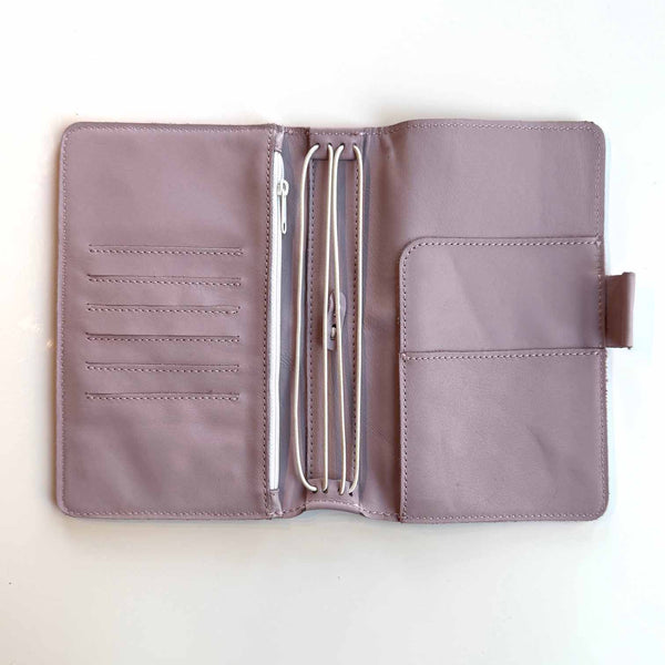 Out & Organized Leather Travelers Notebook - Seasonal Edit