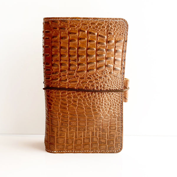 The Yazzabelle Everyday Organized Leather Traveler's Notebook